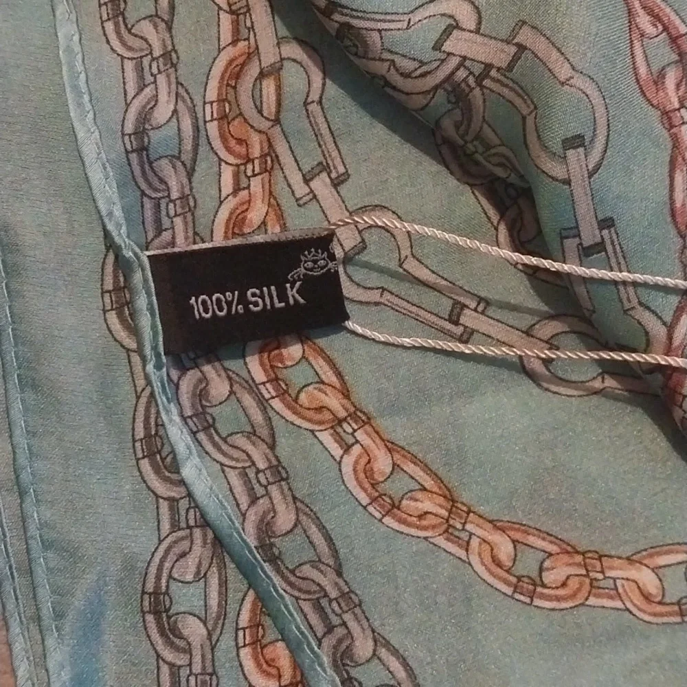Women 100% Silk Scarf Elegant Timelesd Classy